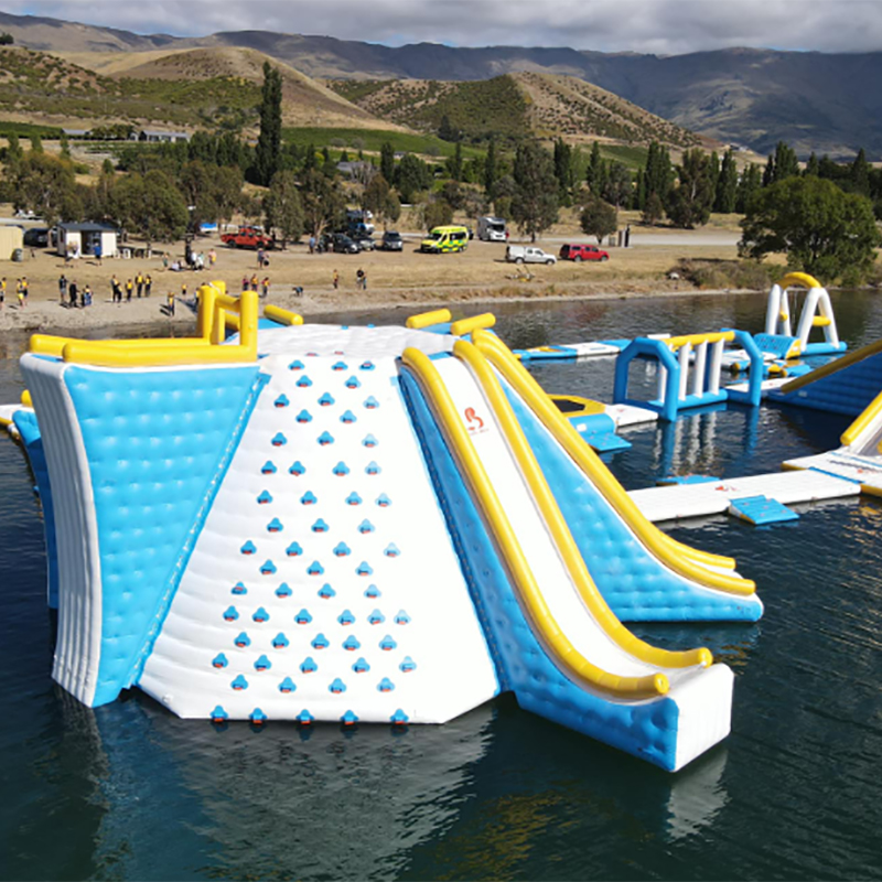 bouncia water park